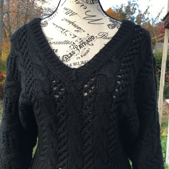 Express Design Studios Hand Knit Cashmere/Wool/Yak Black V-Neck Soft Sweater - Picture 7 of 14